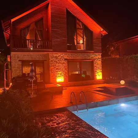 Real Tas2 Villa