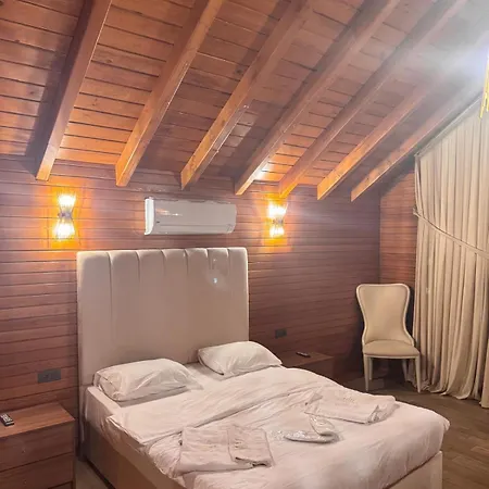 Villa Real Tas2 *